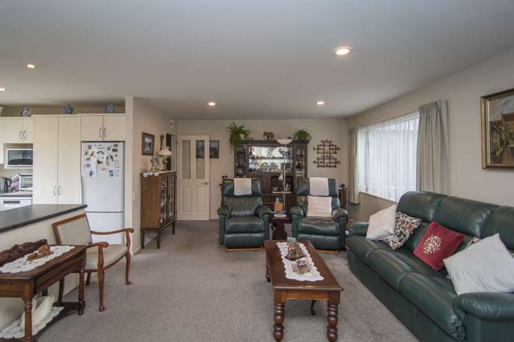 2/2a Chalmers Street Highfield_5