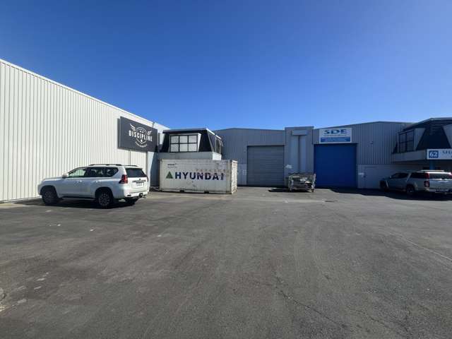 High-stud 472sqm industrial