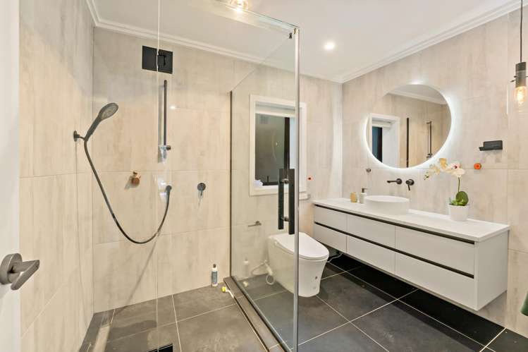 1A Morrow Avenue Bucklands Beach_19