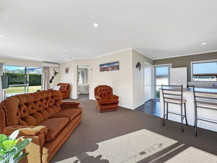 53 Montgomery Crescent Kinloch_9