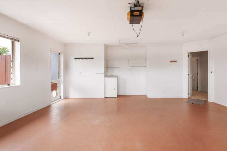 22 Azalea Dell Mount Maunganui_22