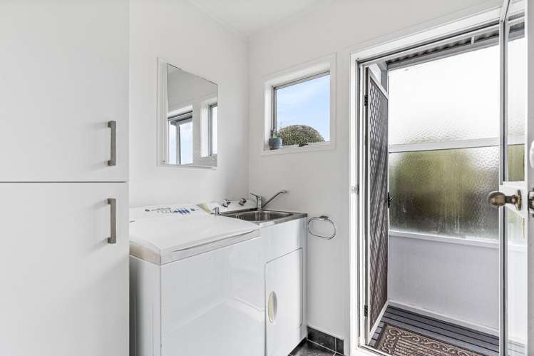 18 Dawnhaven Drive Te Atatu Peninsula_17