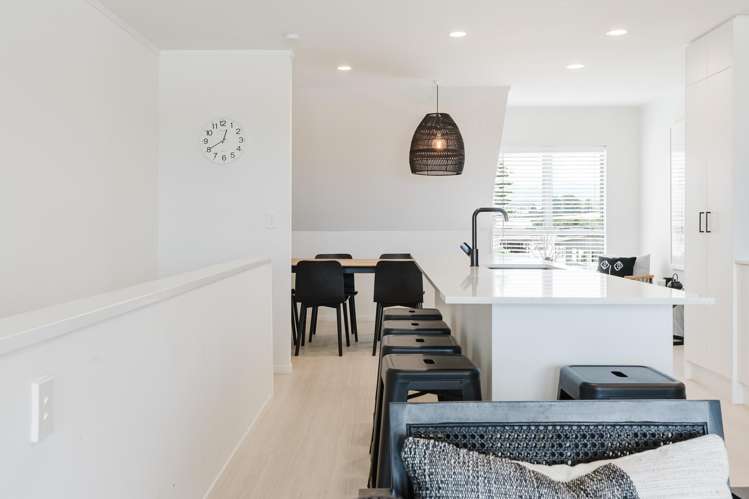 13/414A Ocean Road Whangamata_6