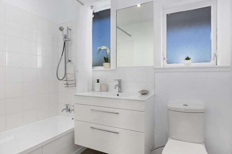 5 Matatiro Street Titahi Bay_12