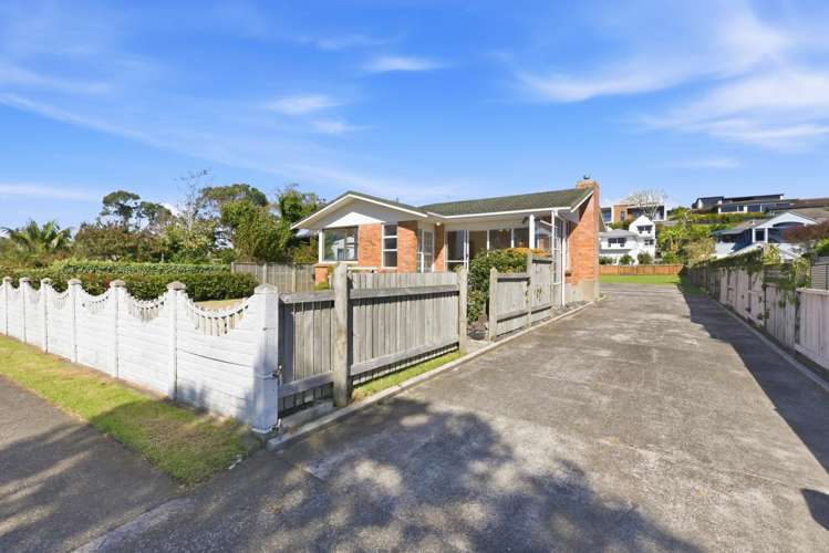 99 Beach Road Otumoetai_27