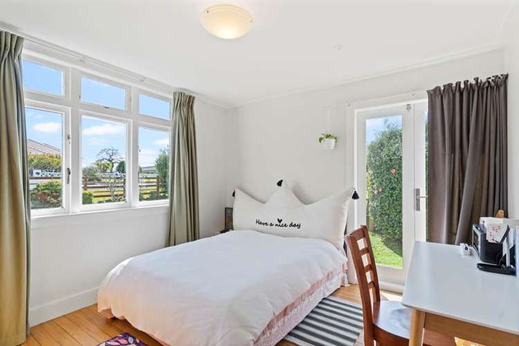 12-16 Holdens Road Henderson_8