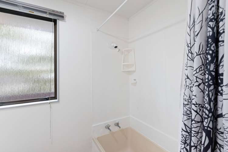 8 Glen Close Glen Eden_9