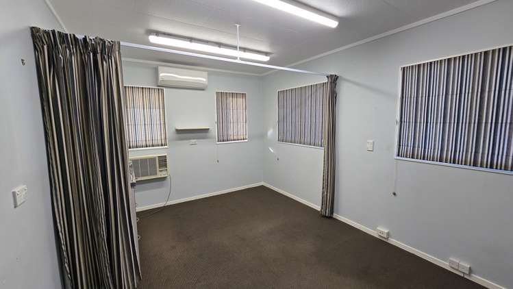 2 School Lane Waihi_30