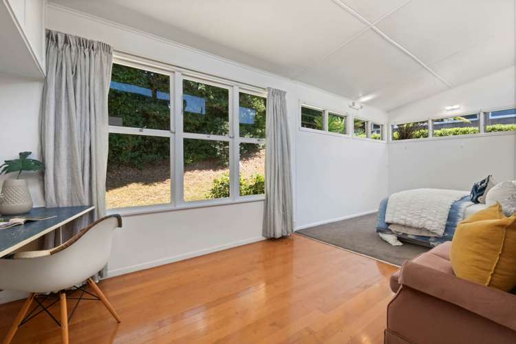 2/1c Bank Street Hillcrest_12