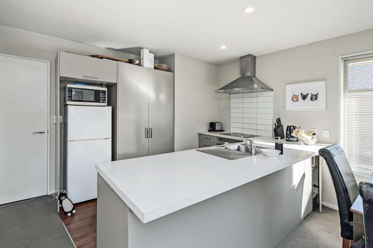 46 Thackeray Place Waltham_1