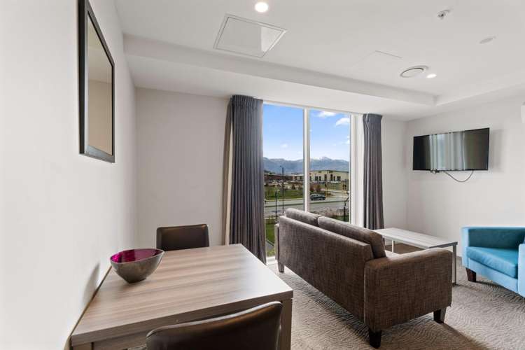 205 & 206/24 Hawthorne Drive Frankton_17