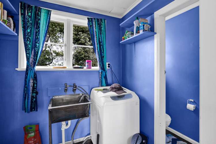 183 Egmont Street Patea_7