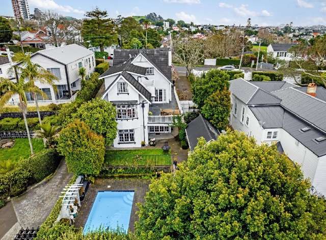 High Court orders sale of multi-million-dollar Remuera mansion