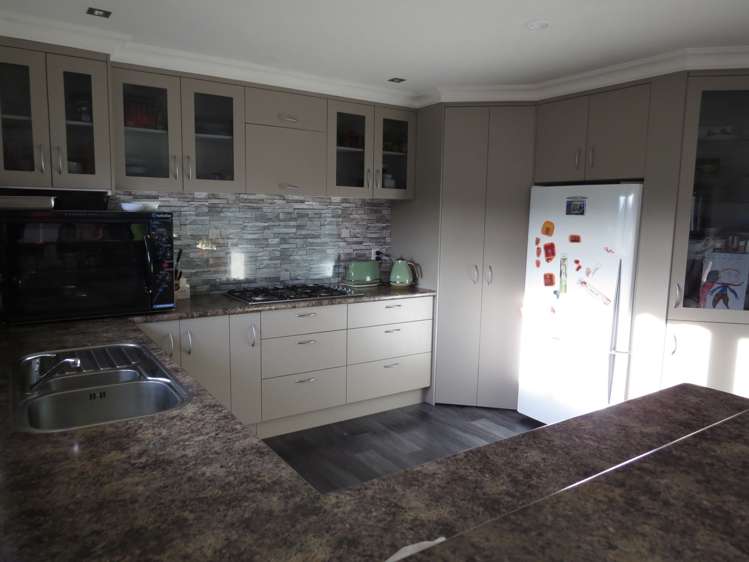 6 Dippie Place Kawerau_29