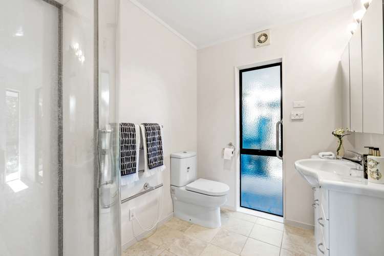 22 Settlers Grove Orewa_19