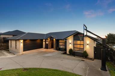 61 Lisle Farm Drive_2