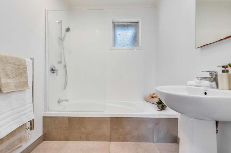 21 Pelorus Street Glenview_9