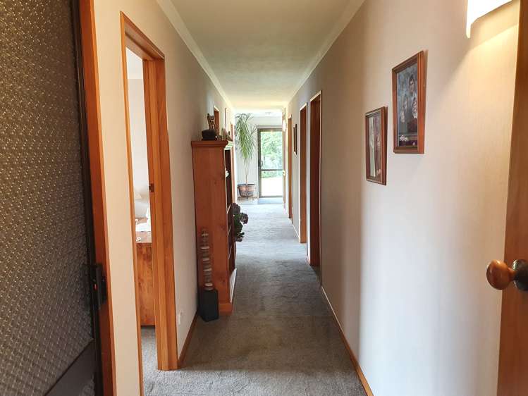 12 Gilbert Road Paroa_7