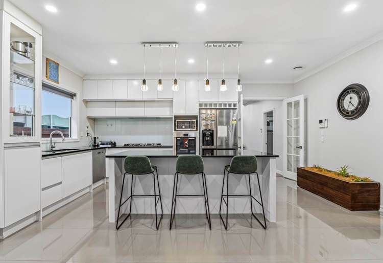 19 Kira Road Flat Bush_2