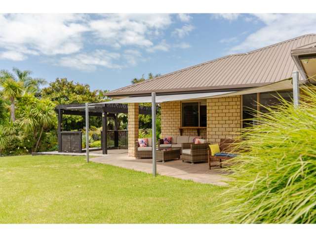 LOW MAINTENANCE, BEAUTIFUL GARDENS, TIME TO SELL