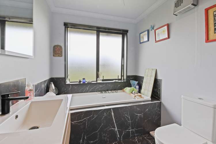 757 Poyntzs Road West Eyreton_12