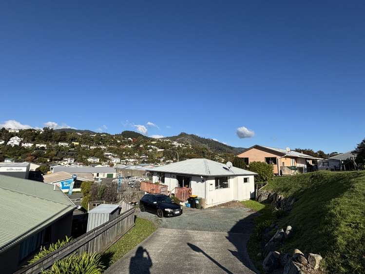 7 Saint Anne Place Toi Toi_6