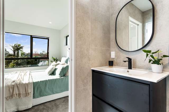 2/12 Fraser Road Devonport_4