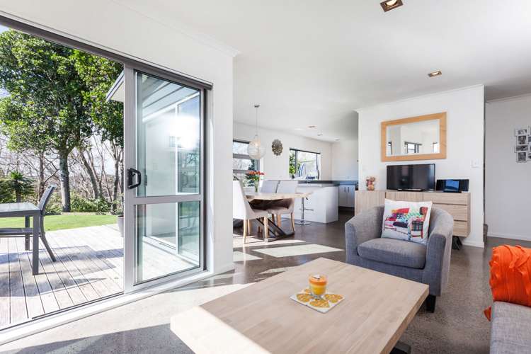 17a Manukaka Heights Hurdon_7