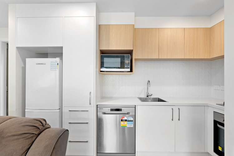 2/5 Taine Street Taita_6