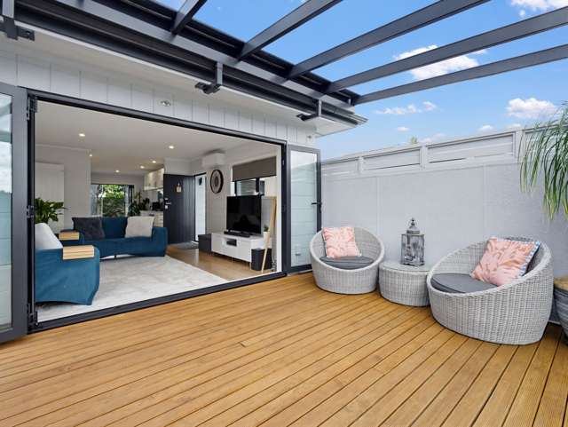 Fresh, Coastal, Move‑In Ready