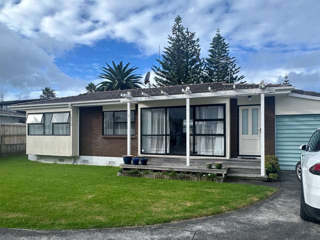 Charming Orewa Home close to the Orewa Beach