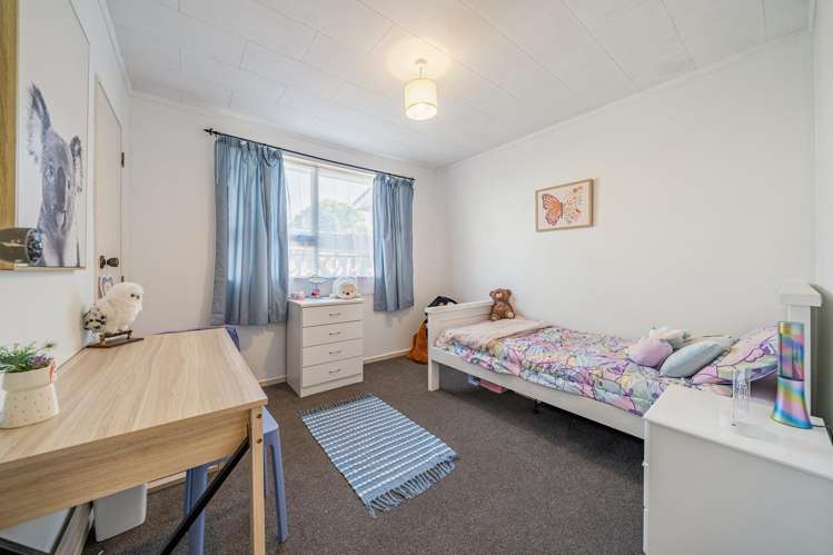 84 Pasadena Crescent Totara Park_15