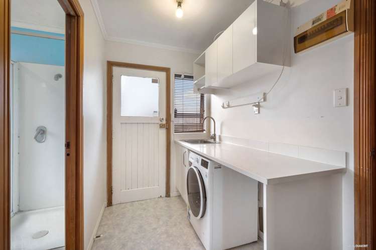 56 Fitzherbert Avenue West Harbour_19