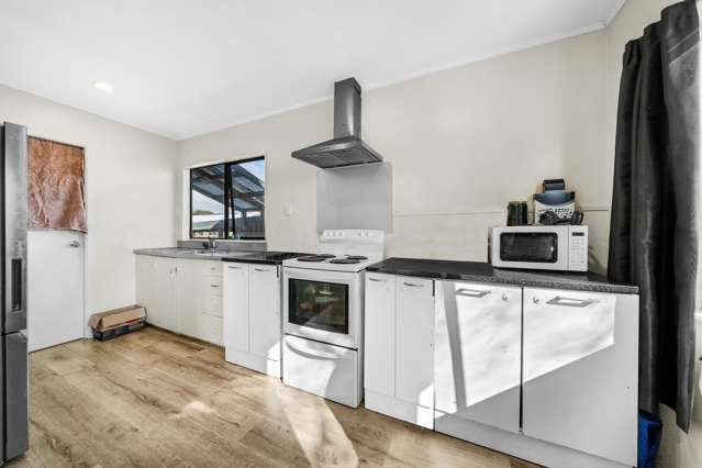 2/60 Cargill Street Papakura_3