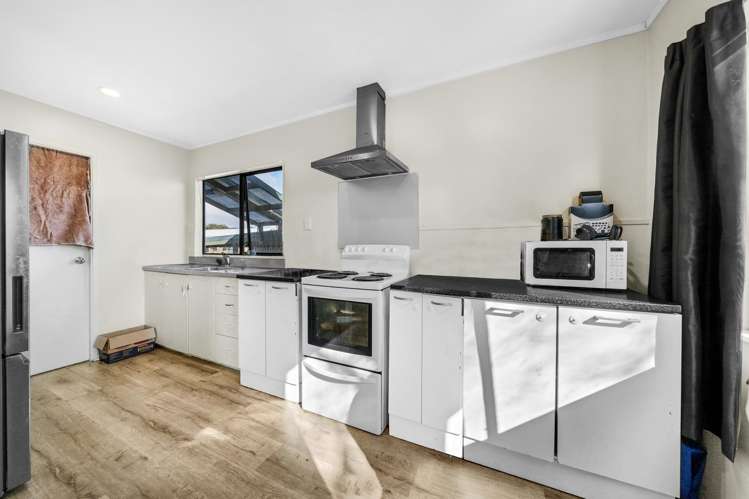 2/60 Cargill Street Papakura_3