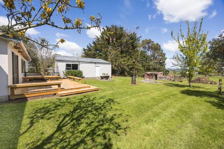 13 Puketea Street Tokomaru_22