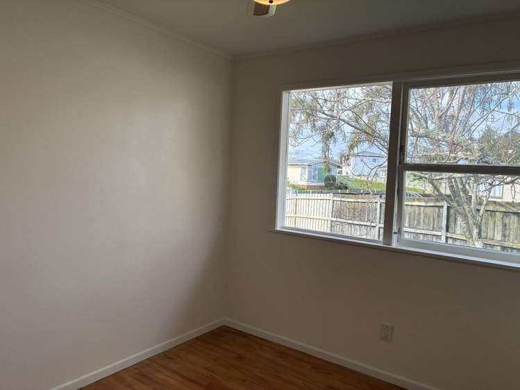 14 Beeston Cres 10686_6