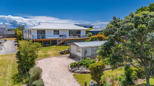 Lockup and Leave in Tokerau Beach