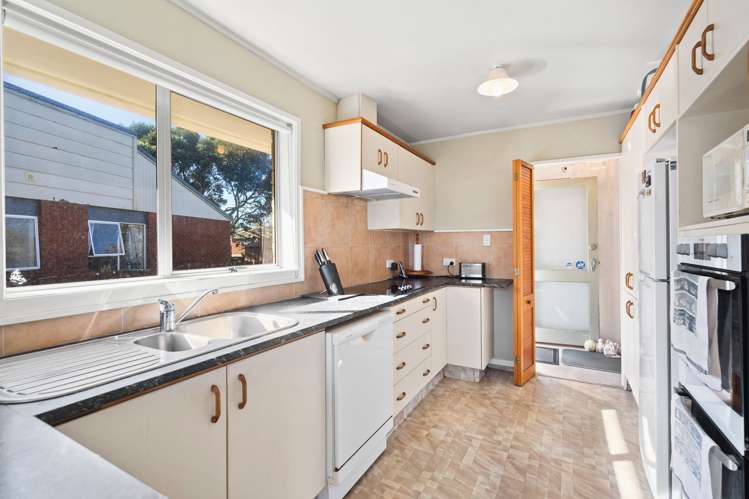 2 Rakatau Place Ruakaka_23