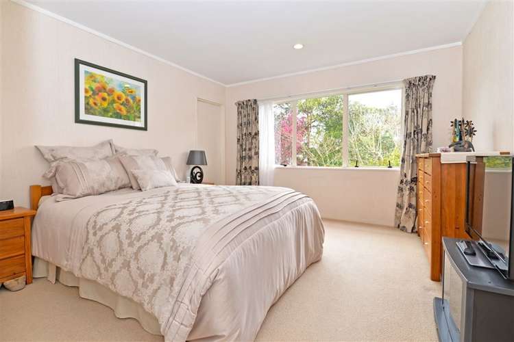 14 Queen Natalie Place Massey_11