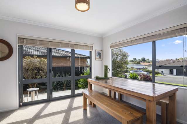 53 Olympus Way Richmond_3