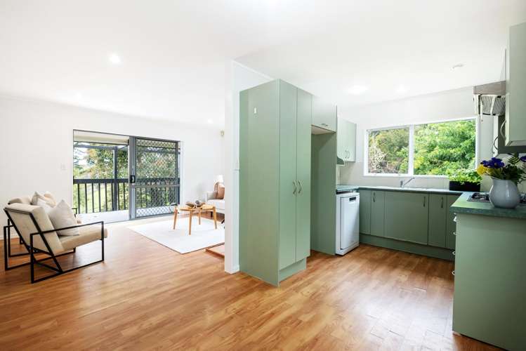 2/7 Taurus Crescent Beach Haven_8