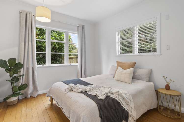 27 Bledisloe Terrace Hamilton East_11