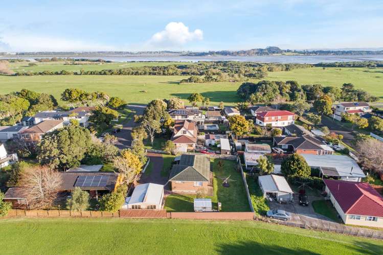 8 Warden Place Mangere Bridge_18