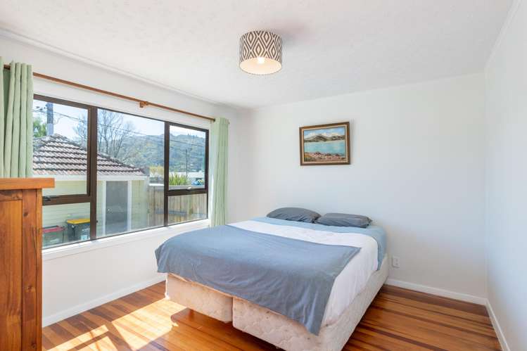 37 Wainuiomata Road Wainuiomata_10