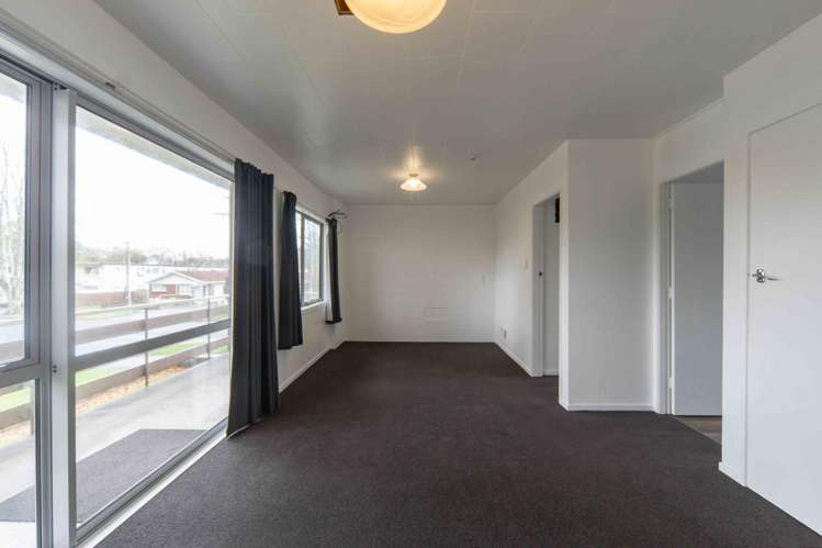 2/16 Thames Street_0