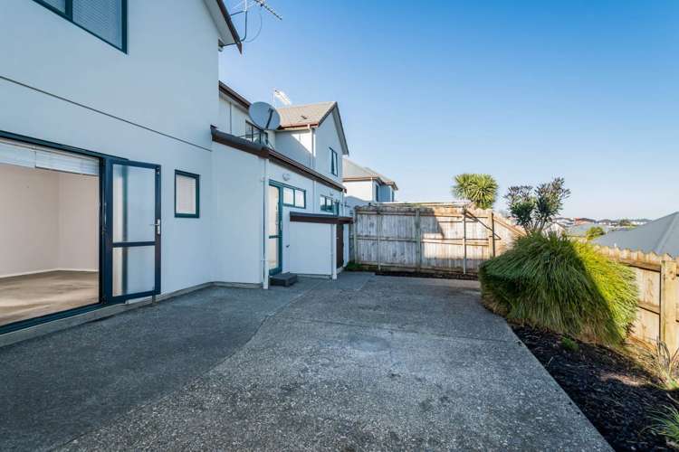 120 Fernhill Way Oteha_14