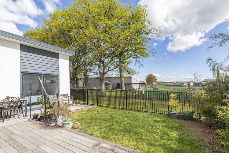 13 Crossley Avenue Woodend_12