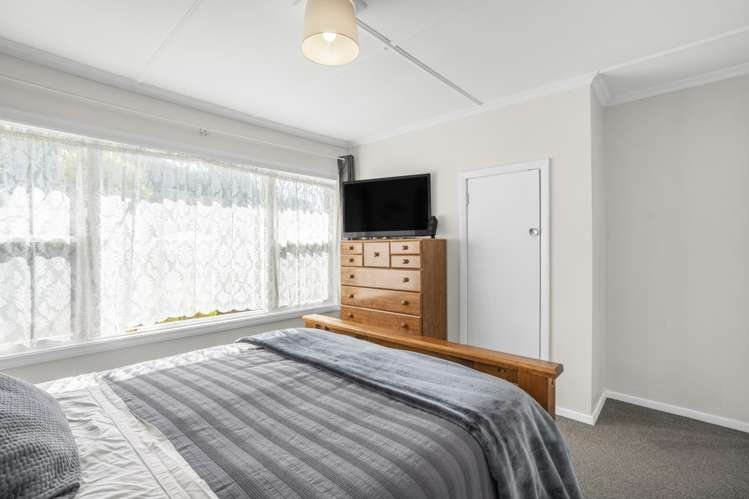 11 Kowhai Street Eastbourne_11