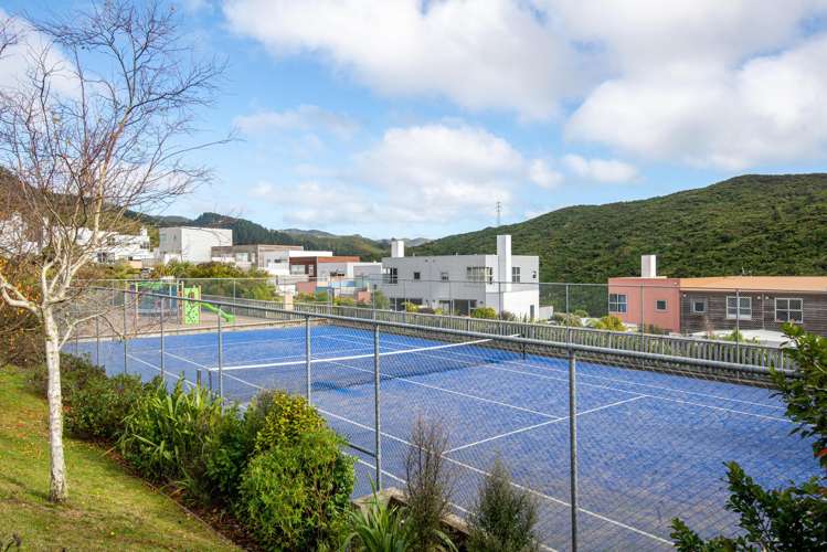 18 Saddleback Grove Karori_14